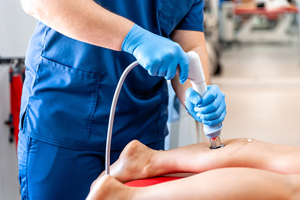 shoulder injection therapy for pain relief physiotherapy clinic UK